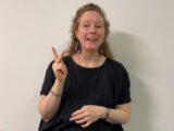 Upptäck samtidskonst på Kiasma – guidad visning på teckenspråk - Magdalena Kintopf-Huuhka